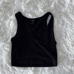 SHEIN Black Sleeveless Crop Top